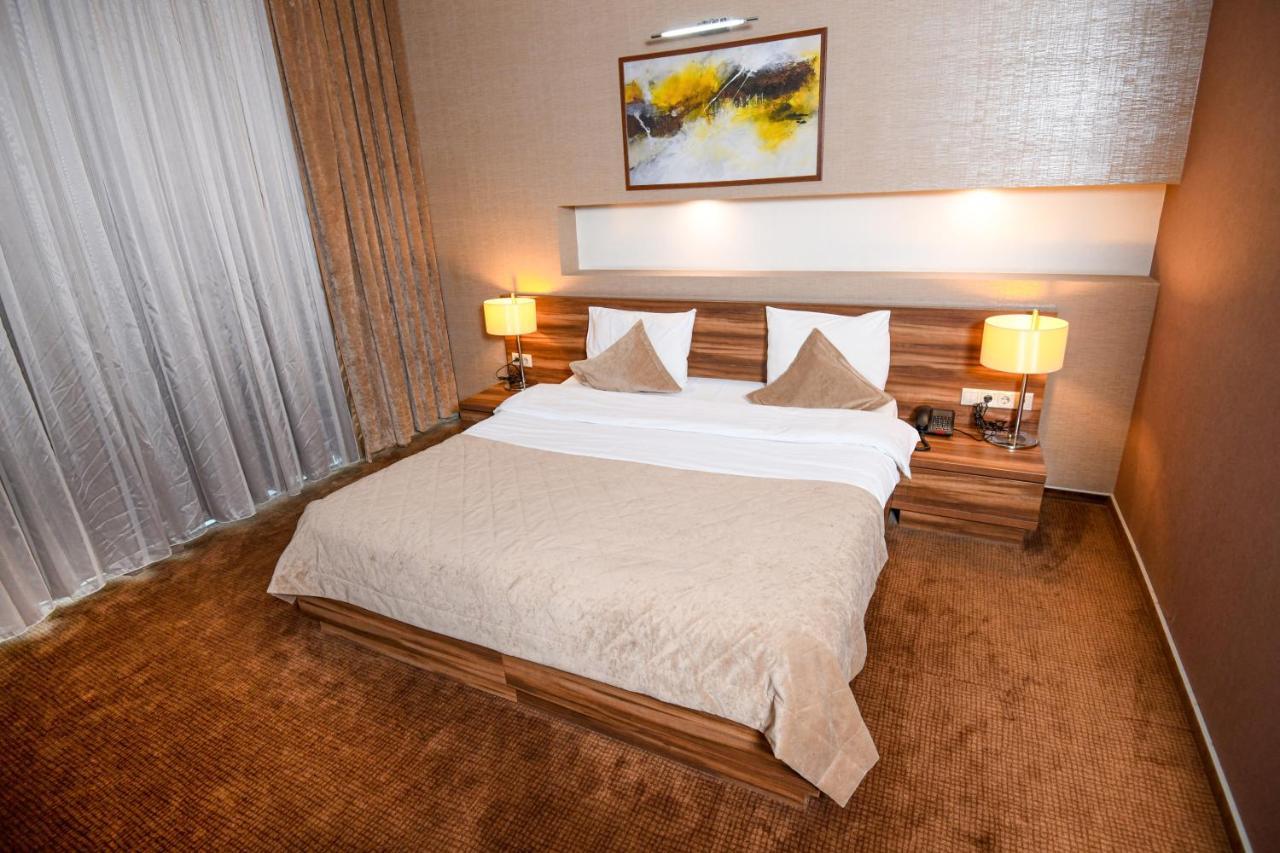 Avenue Hotel Baku By Smart Ngoại thất bức ảnh